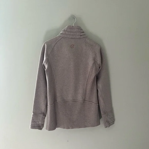 Lululemon 8 Radiant II Jacket. - Picture 4 of 4